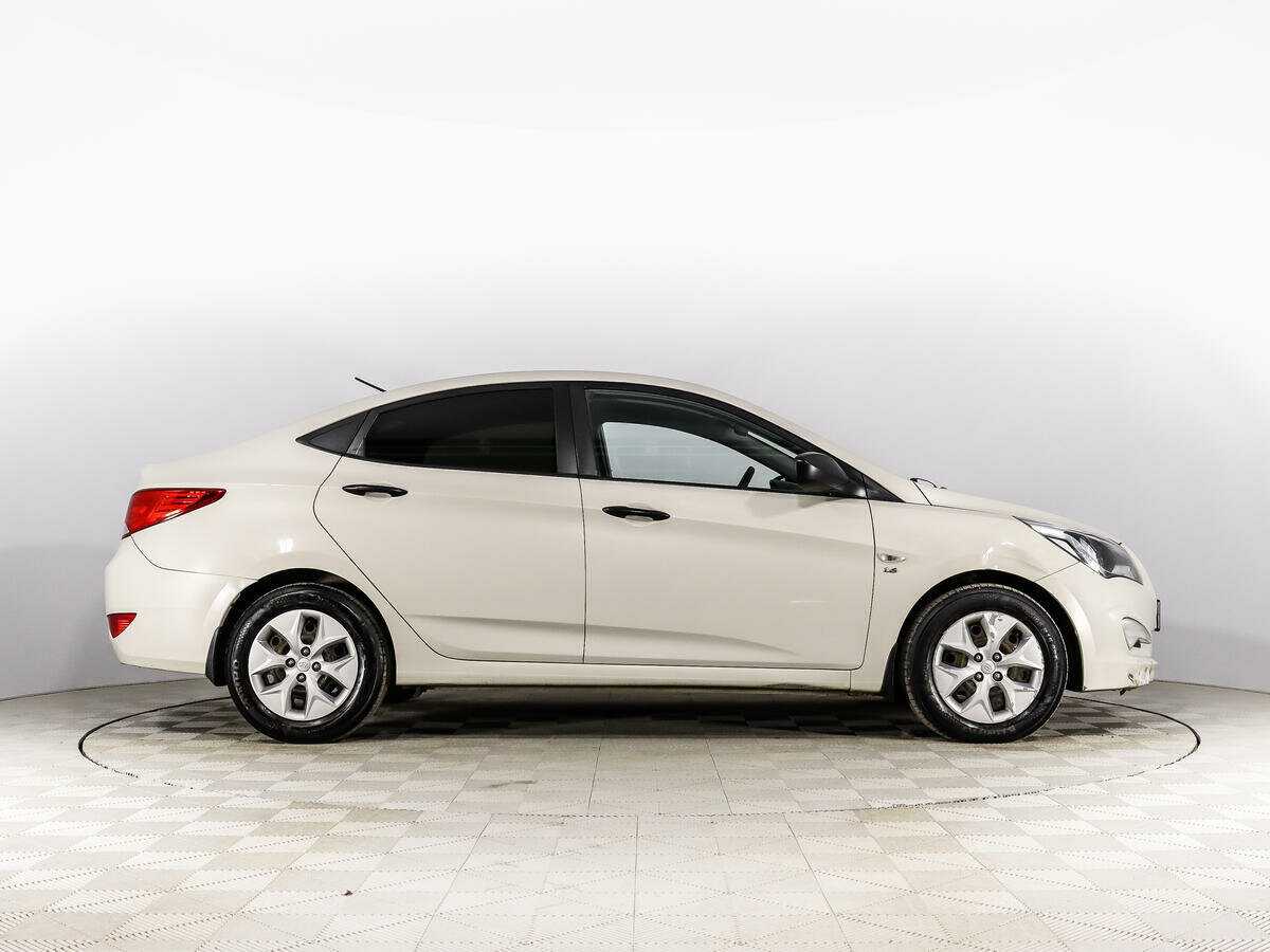Купить Hyundai Solaris, 2016, 163 533 км, фото №2