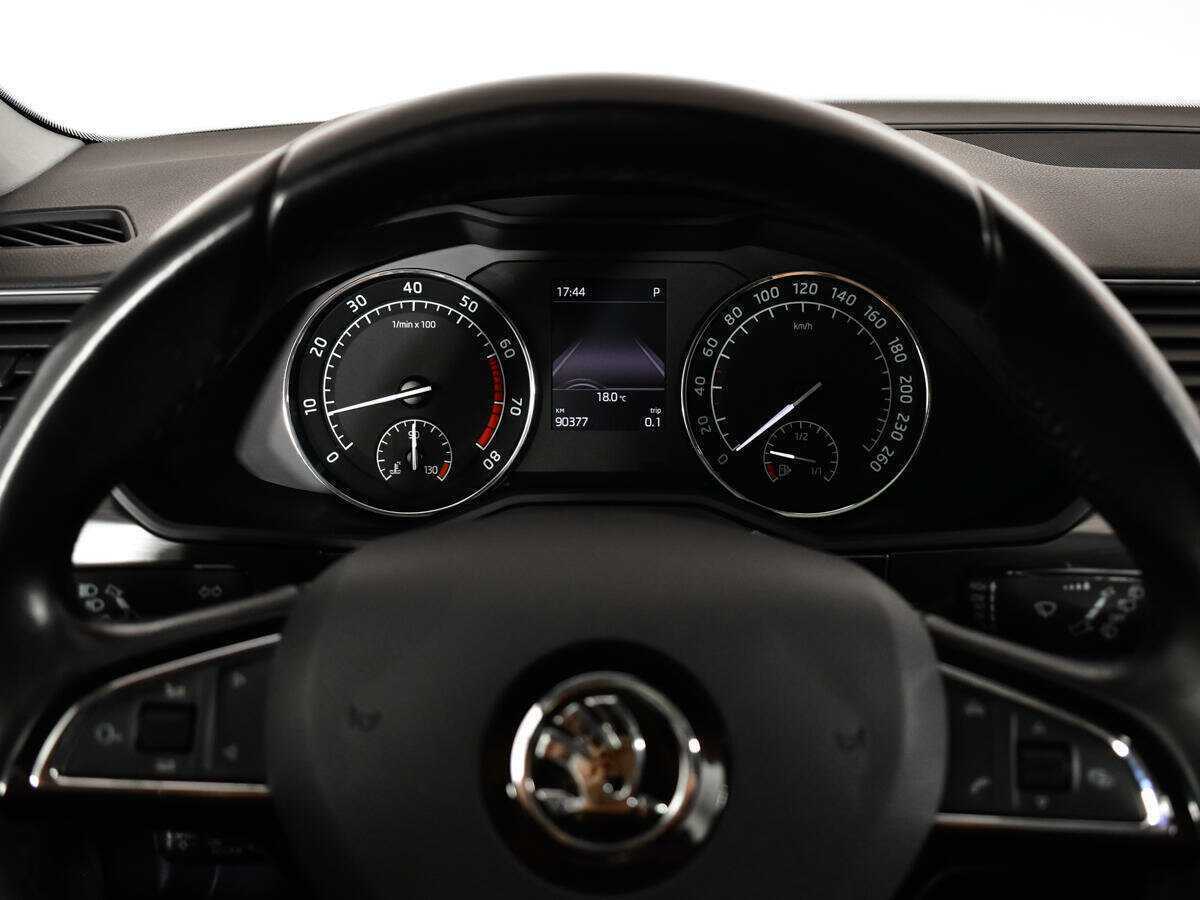 Купить Skoda Superb, 2016, 90 375 км, фото №11