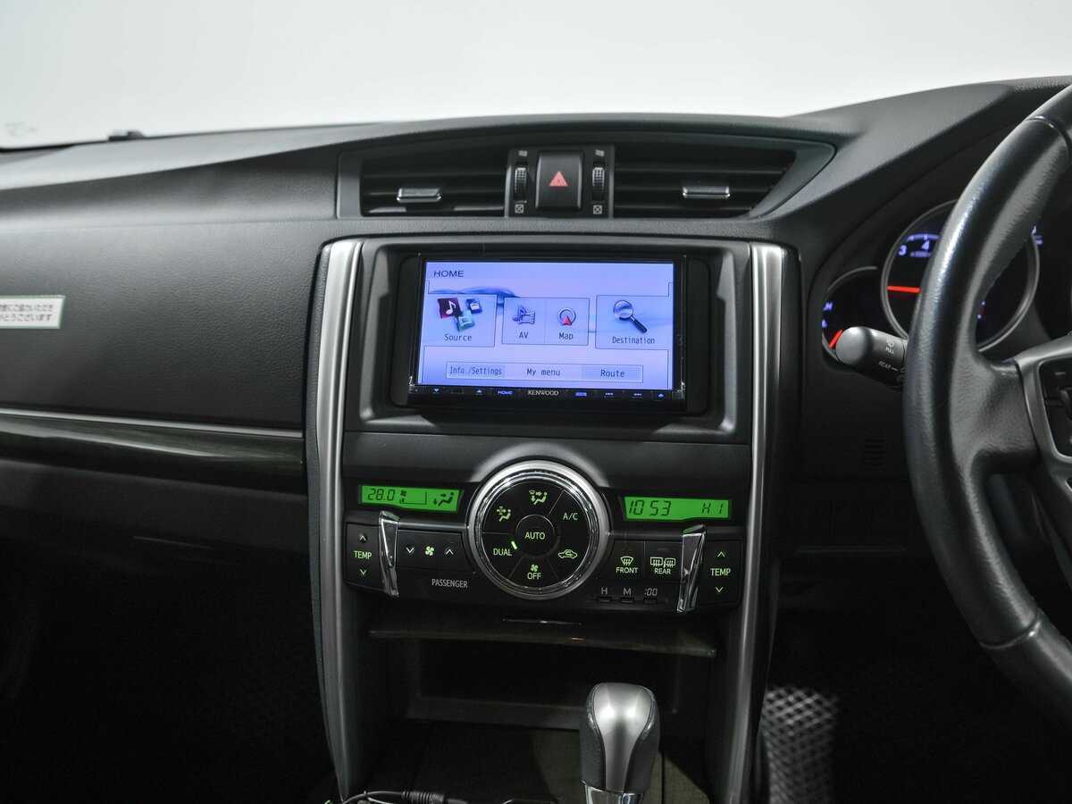Купить Toyota Mark X, 2016, 109 802 км, фото №9