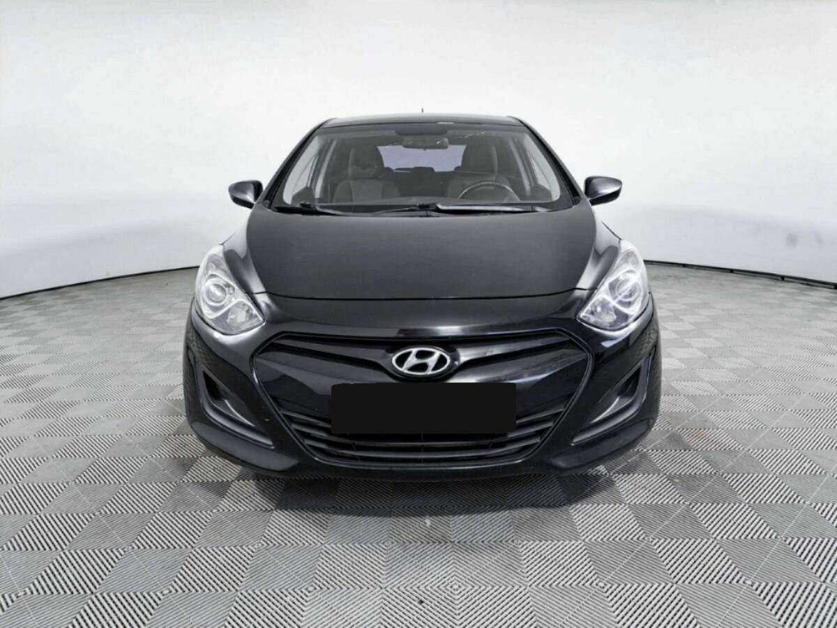 Купить Hyundai i30, 2012, 114 000 км, фото №2