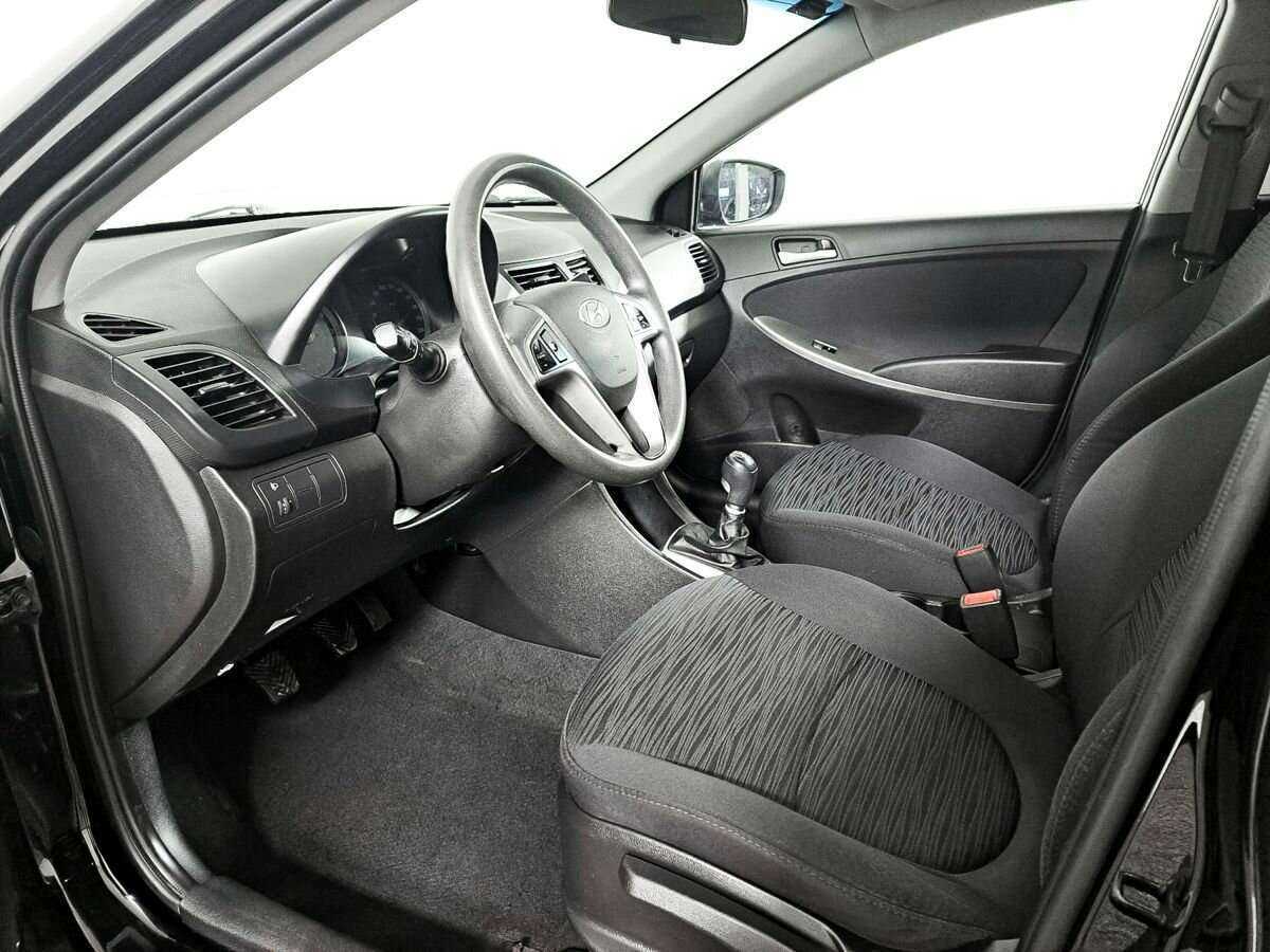 Купить Hyundai Solaris, 2015, 205 000 км, фото №13