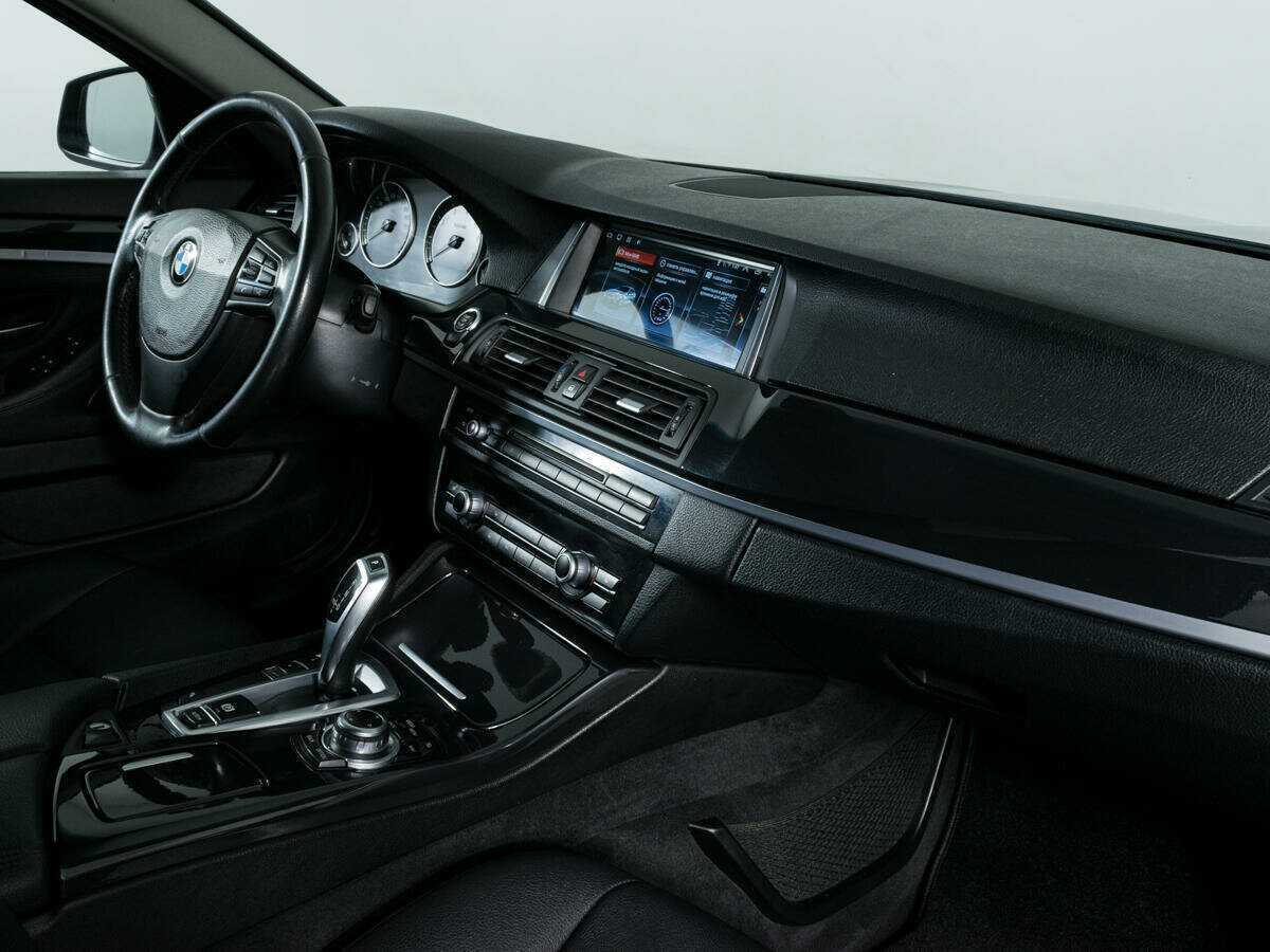 Купить BMW 5 серии 520i, 2013, 140 457 км, фото №9