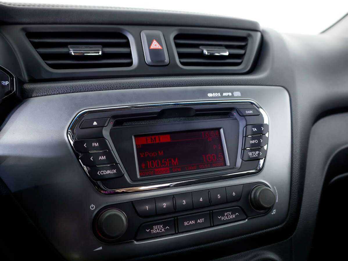 Купить Kia Rio 5-speed, 2011, 215 243 км, фото №13