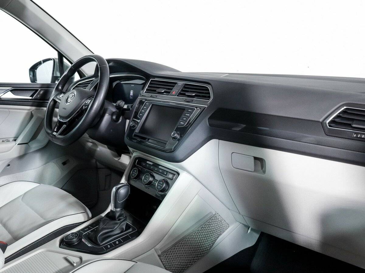 Купить Volkswagen Tiguan, 2017, 44 377 км, фото №9