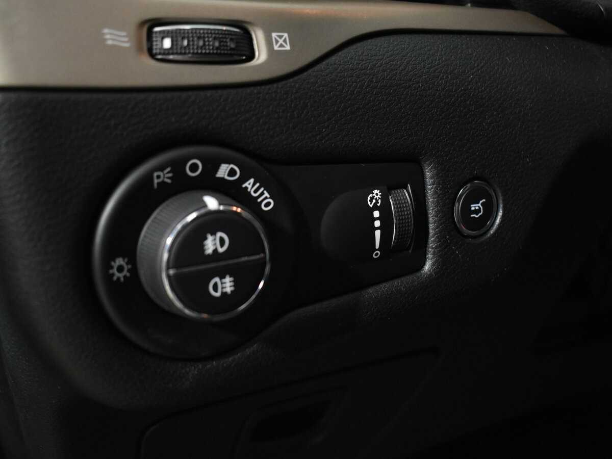 Купить Jeep Cherokee, 2014, 134 000 км, фото №11