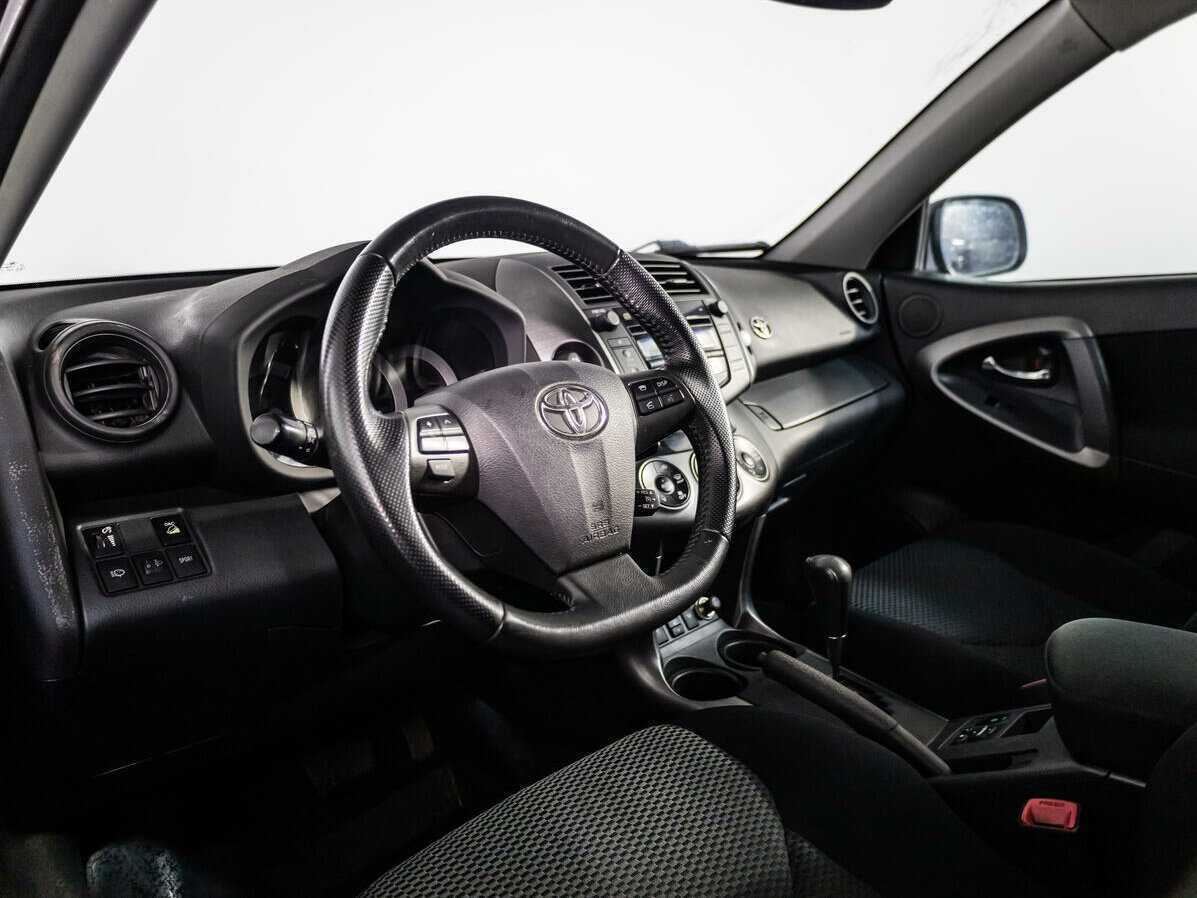 Купить Toyota RAV4, 2011, 200 320 км, фото №10