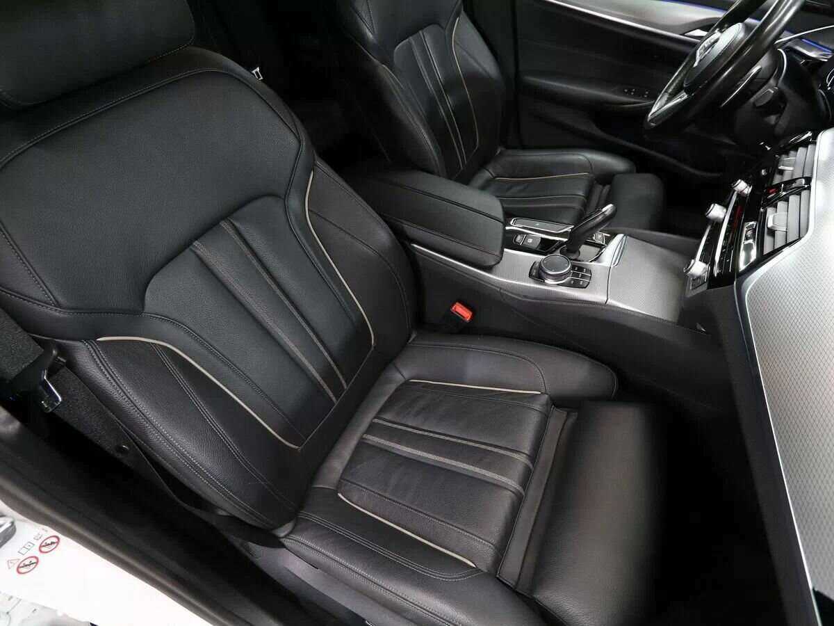 Купить BMW 5 серии 530d xDrive, 2018, 150 000 км, фото №15