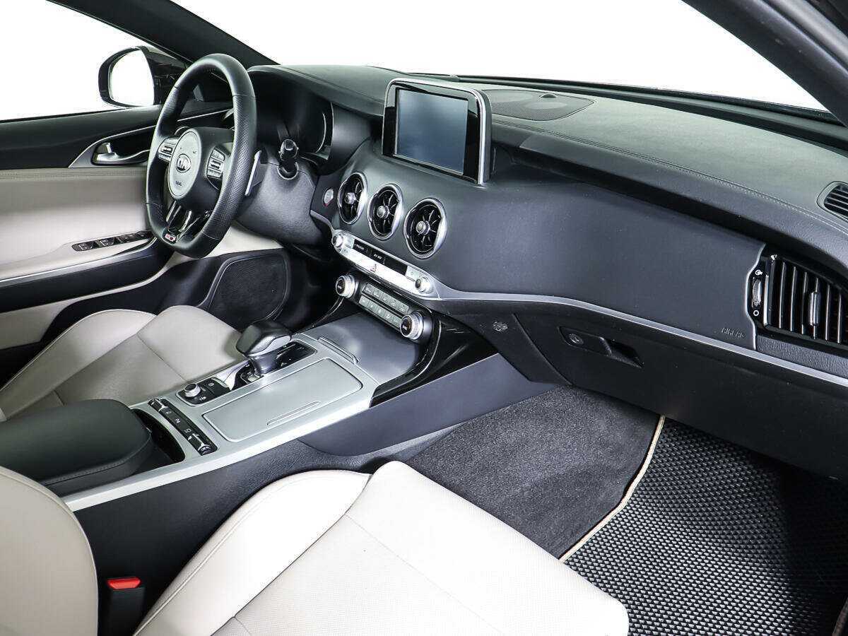 Купить Kia Stinger, 2018, 77 200 км, фото №9