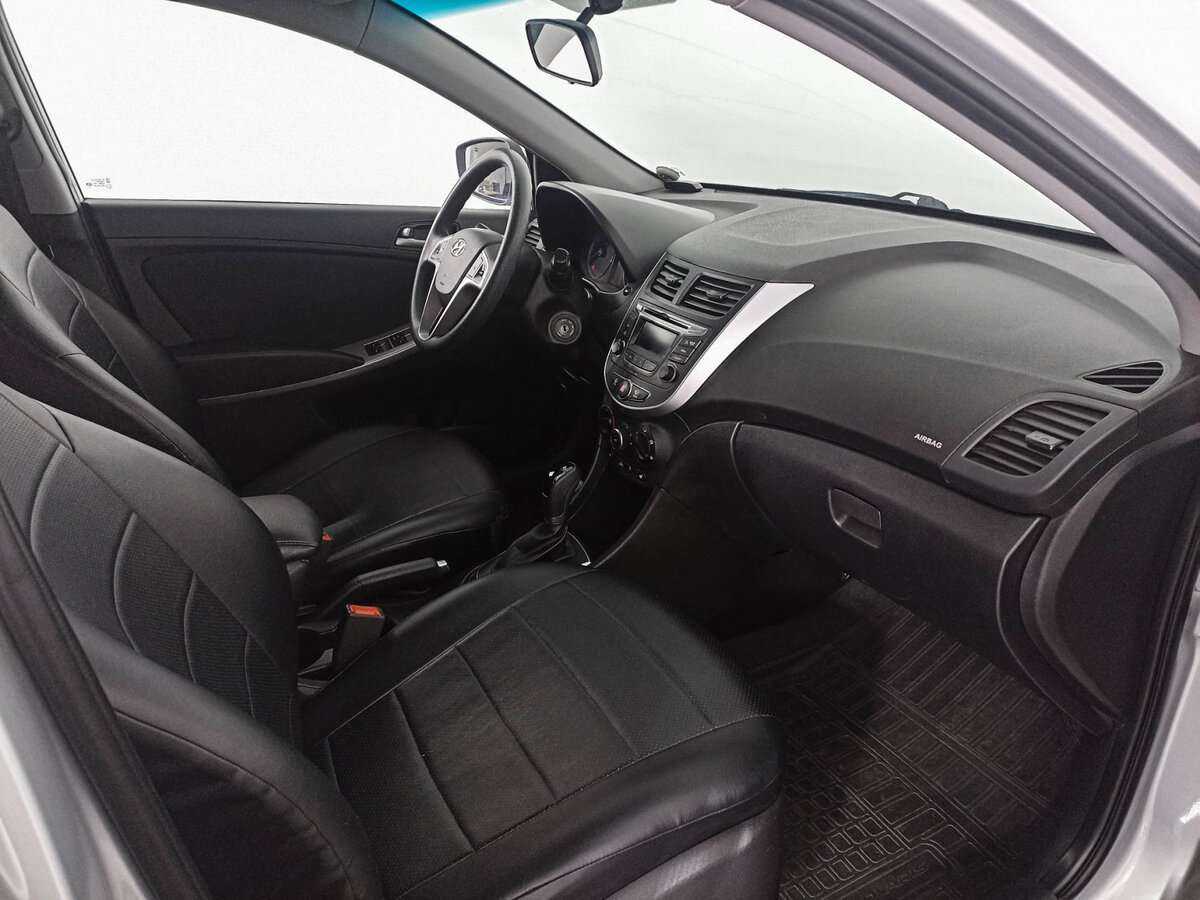 Купить Hyundai Solaris, 2016, 69 858 км, фото №9