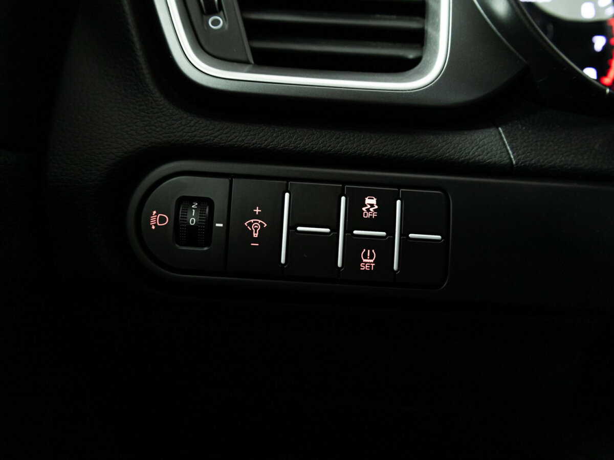 Купить Kia Ceed III Рестайлинг, 2022, 142 884 км, фото №19