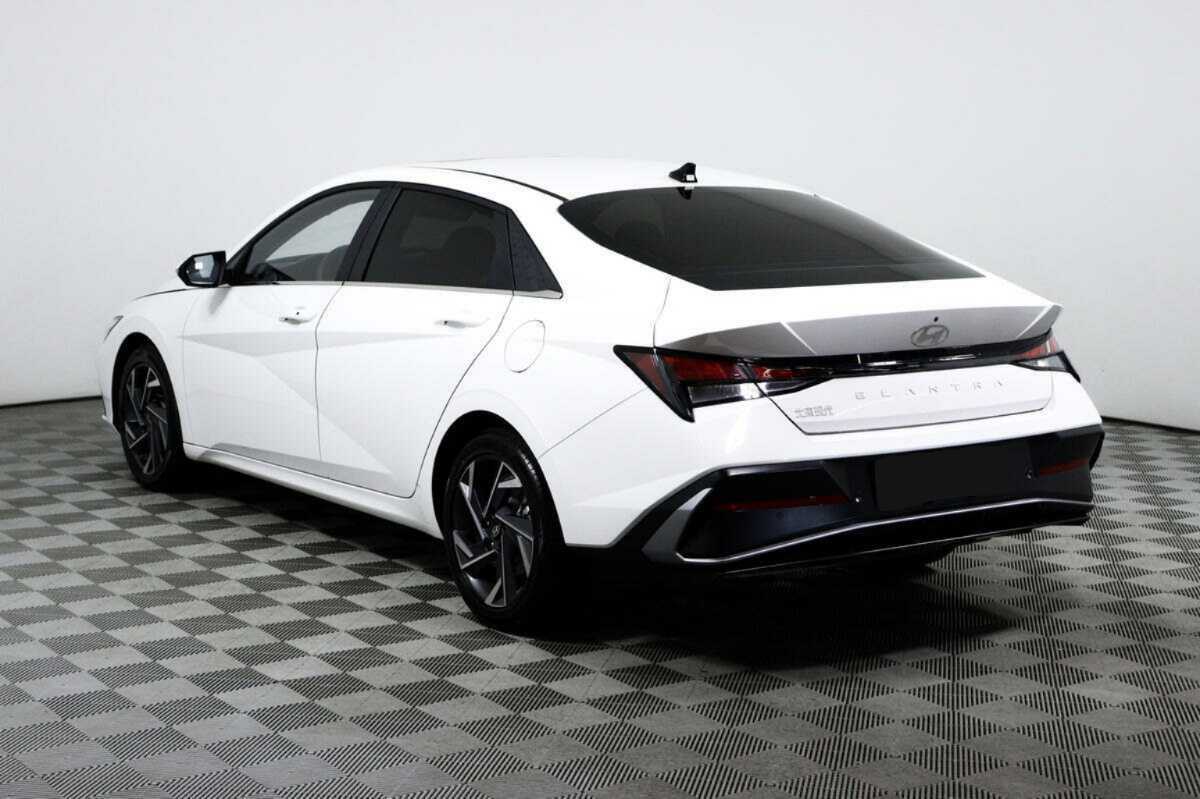 Купить Hyundai Elantra, 2023, 12 959 км, фото №7