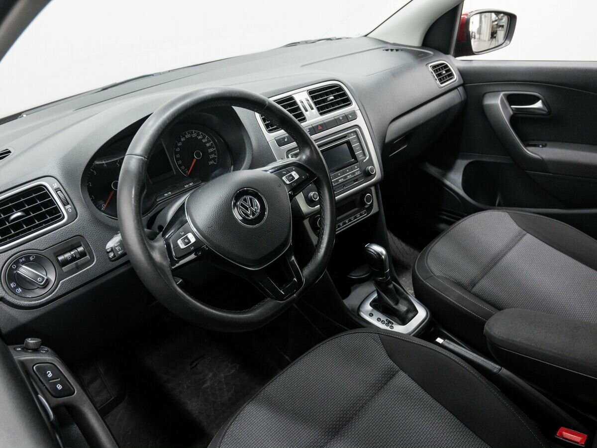 Купить Volkswagen Polo, 2017, 93 000 км, фото №11