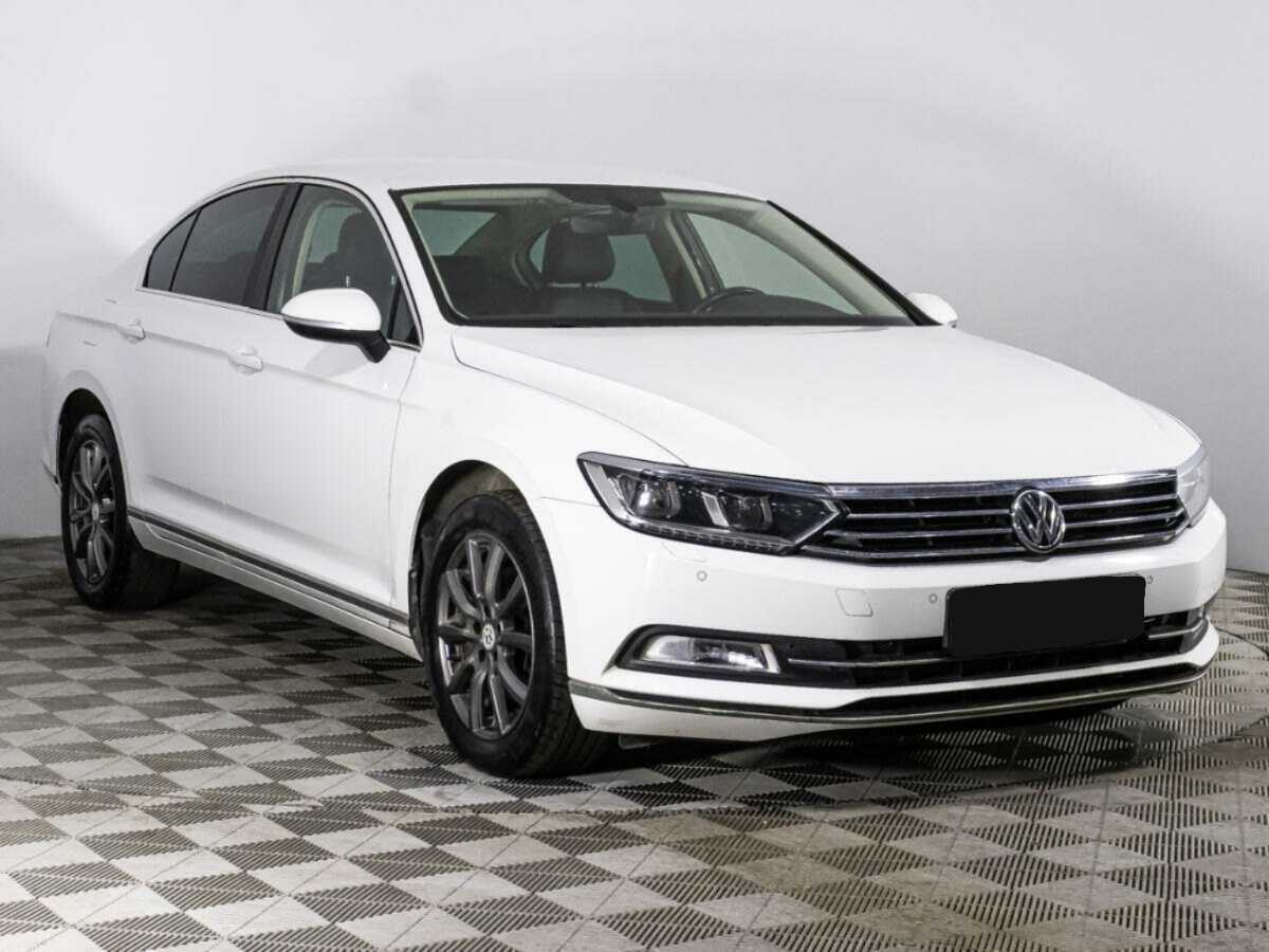 Купить Volkswagen Passat DSG7, 2017, 76 550 км, фото №3