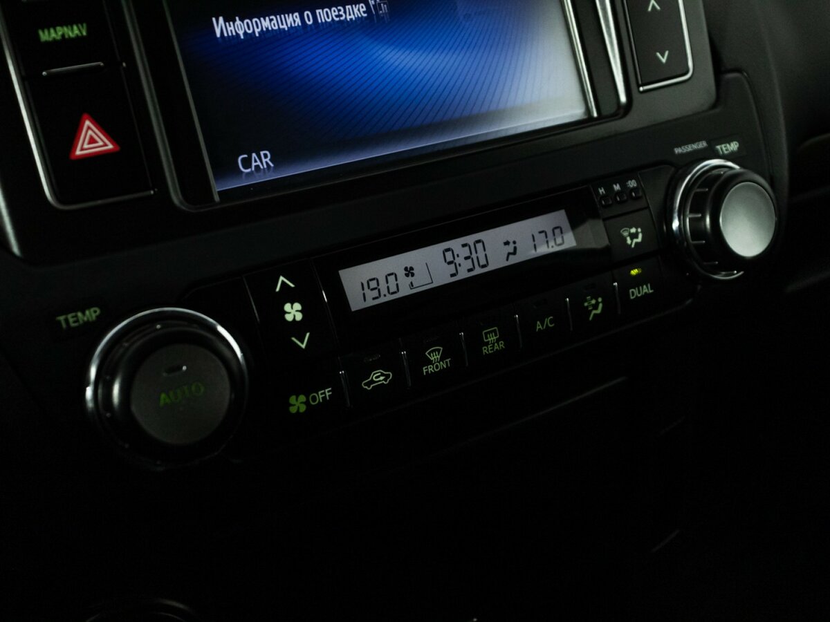Купить Toyota Land Cruiser Prado 150 Series Рестайлинг 1, 2014, 160 350 км, фото №17