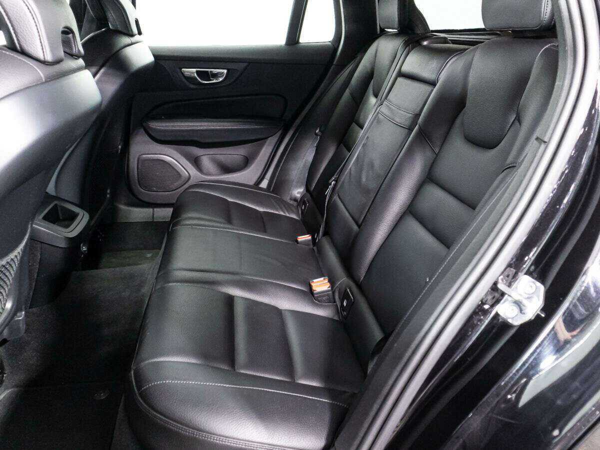 Купить Volvo V60, 2018, 223 990 км, фото №10