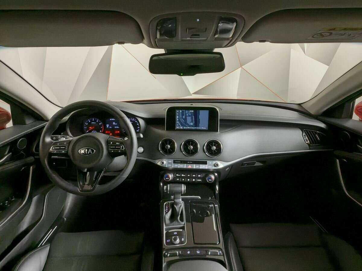 Купить Kia Stinger, 2020, 53 130 км, фото №10