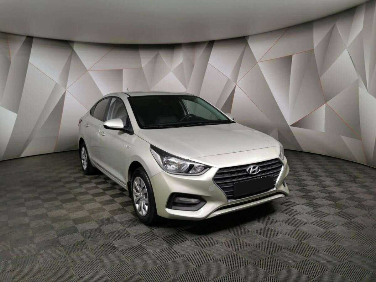 Купить Hyundai Solaris, 2017, 108 077 км, фото №3