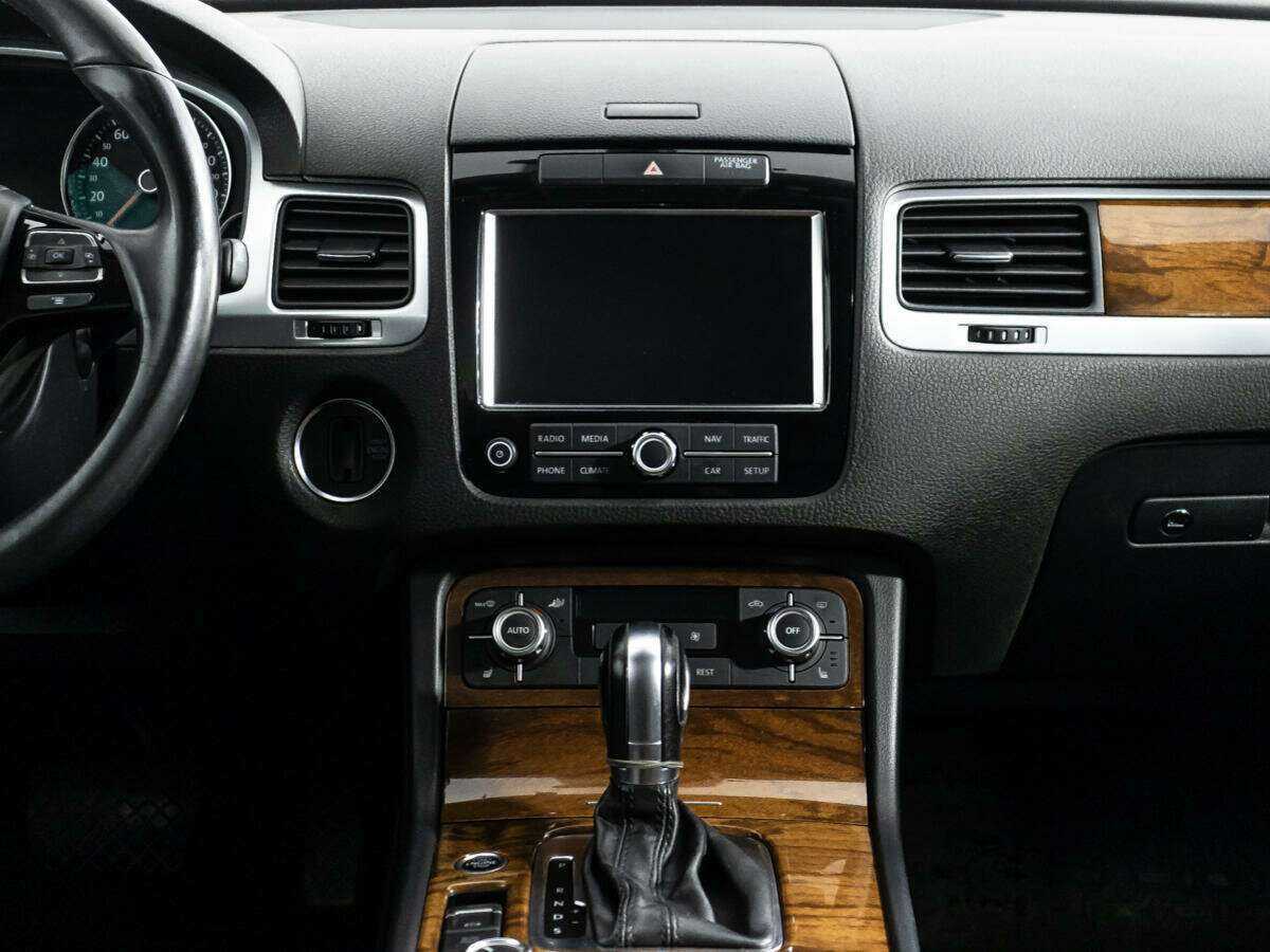 Купить Volkswagen Touareg, 2011, 331 380 км, фото №14