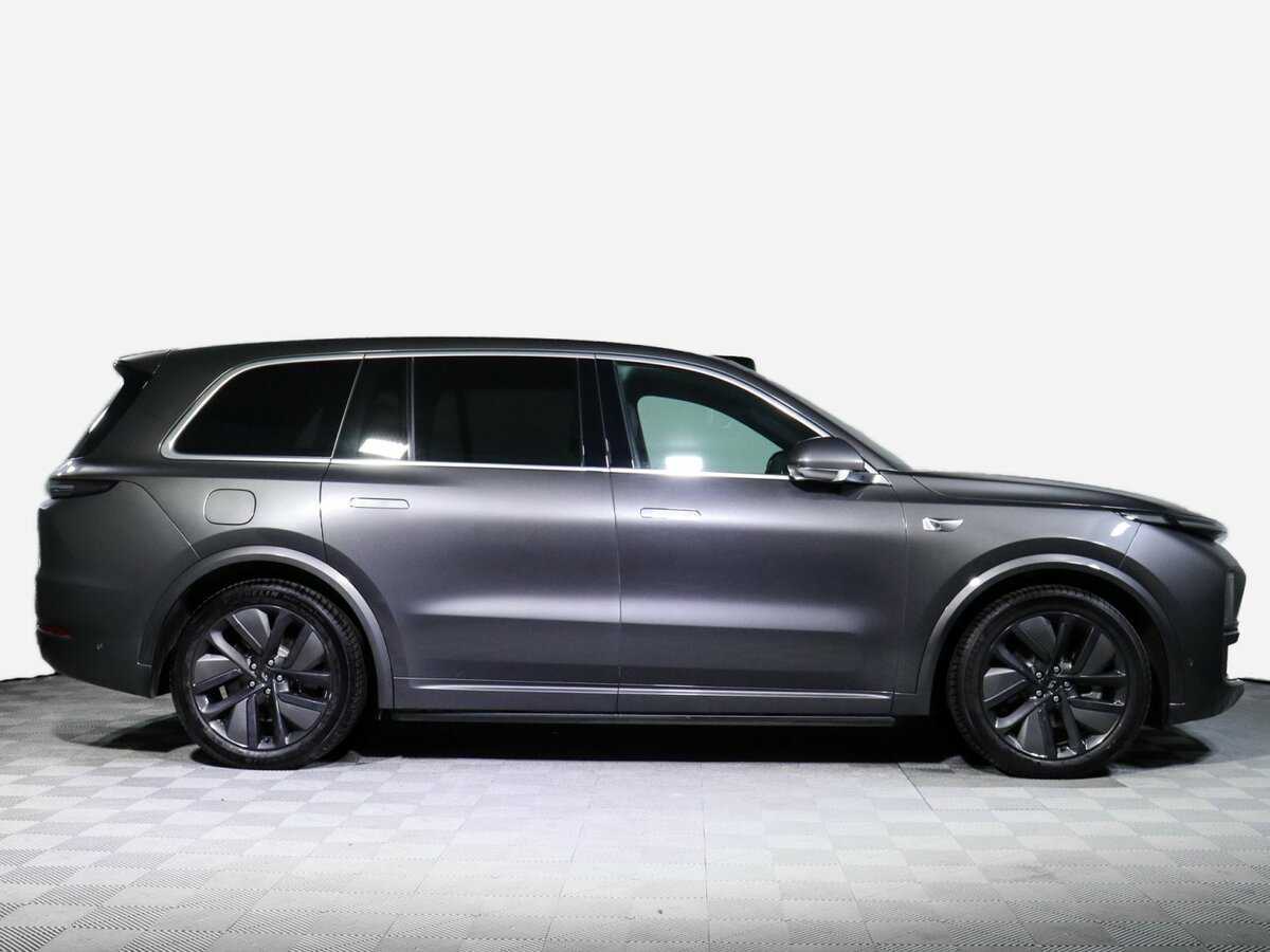 Купить LiXiang L9 52.3 kWh, 2024, 17 444 км, фото №4