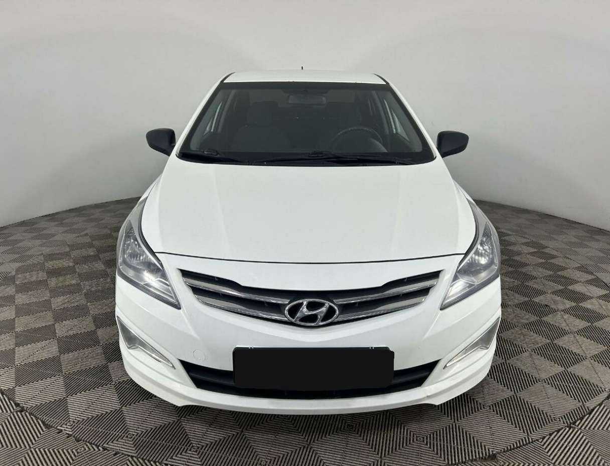 Купить Hyundai Solaris, 2015, 130 893 км, фото №2