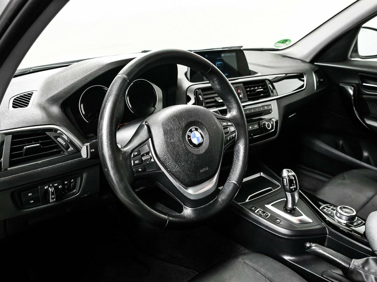Купить BMW 1 серии 118i, 2018, 99 000 км, фото №13