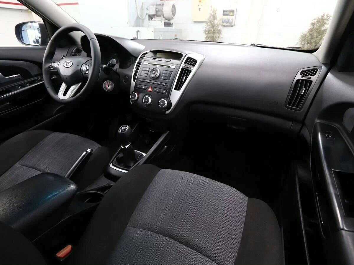 Купить Kia Ceed, 2010, 210 910 км, фото №14