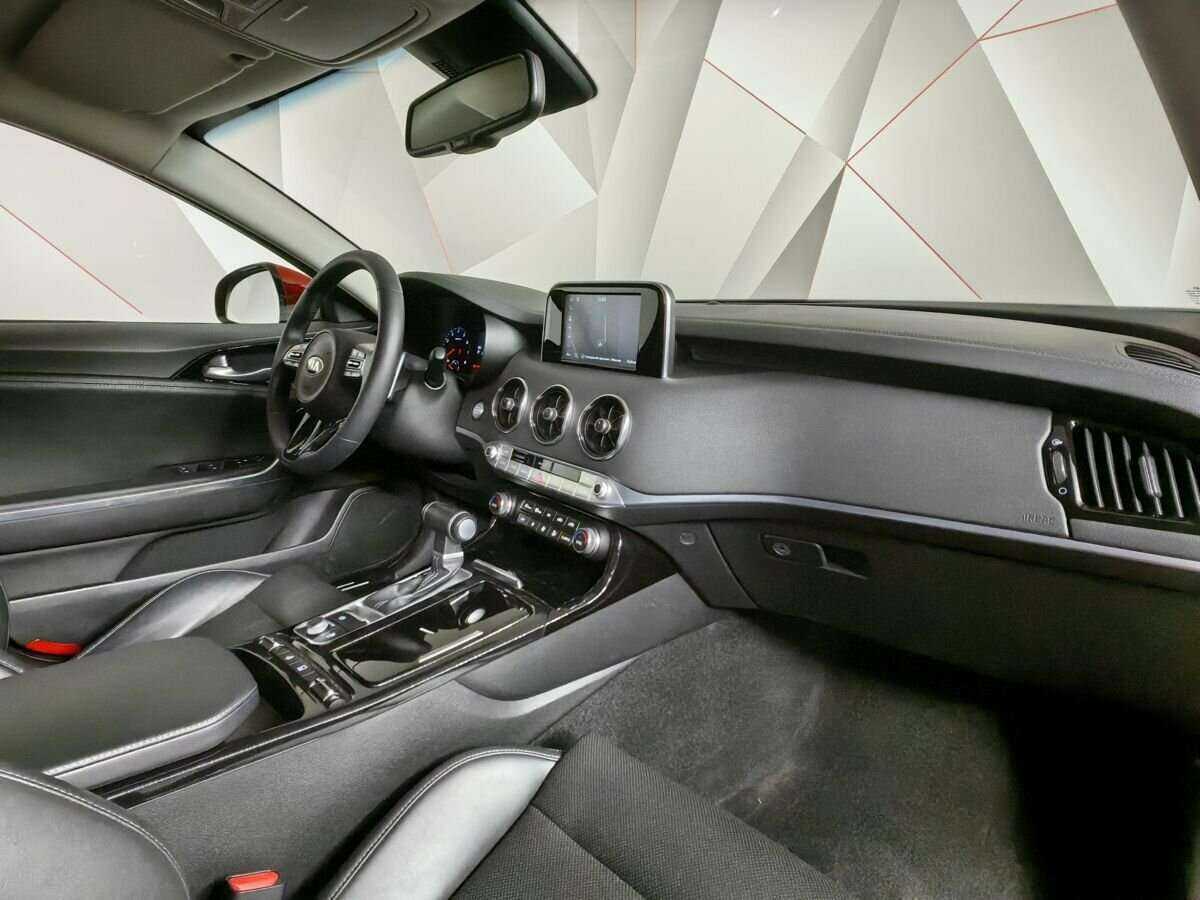Купить Kia Stinger, 2020, 53 130 км, фото №9