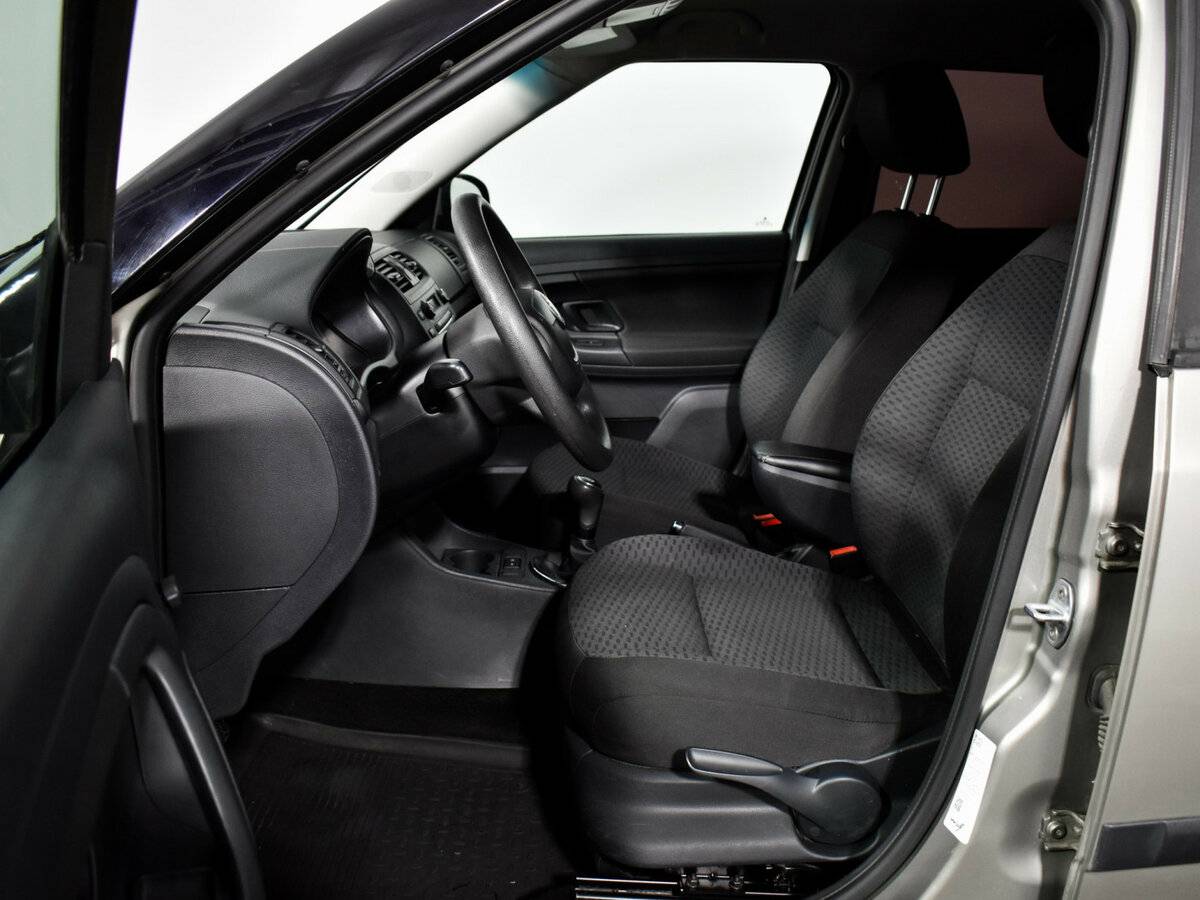 Купить Skoda Fabia II Рестайлинг, 2012, 222 285 км, фото №10