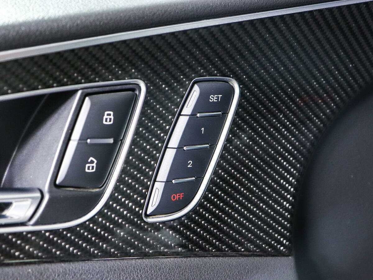 Купить Audi RS 6, 2015, 78 907 км, фото №23
