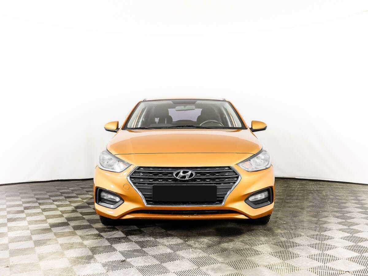 Купить Hyundai Solaris, 2017, 118 578 км, фото №2