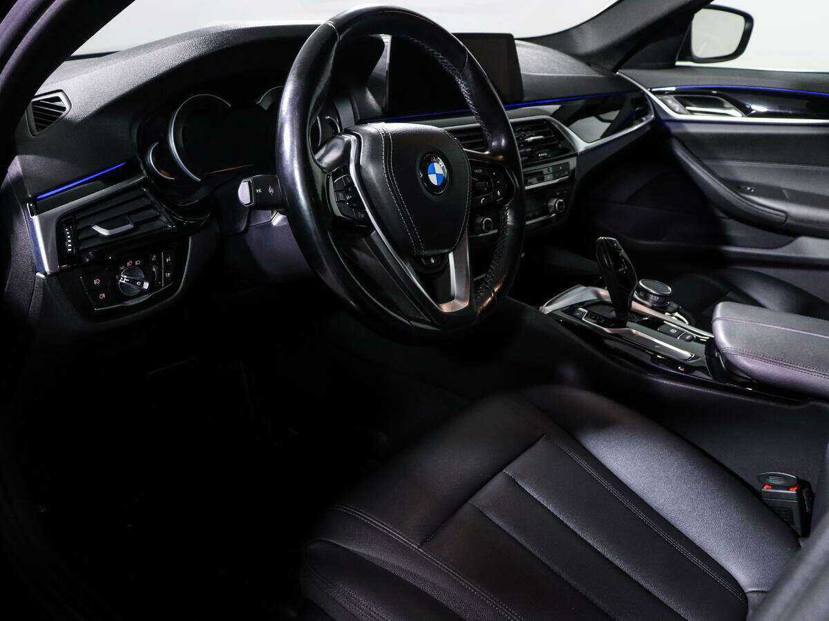 Купить BMW 5 серии 520d xDrive, 2017, 103 000 км, фото №14