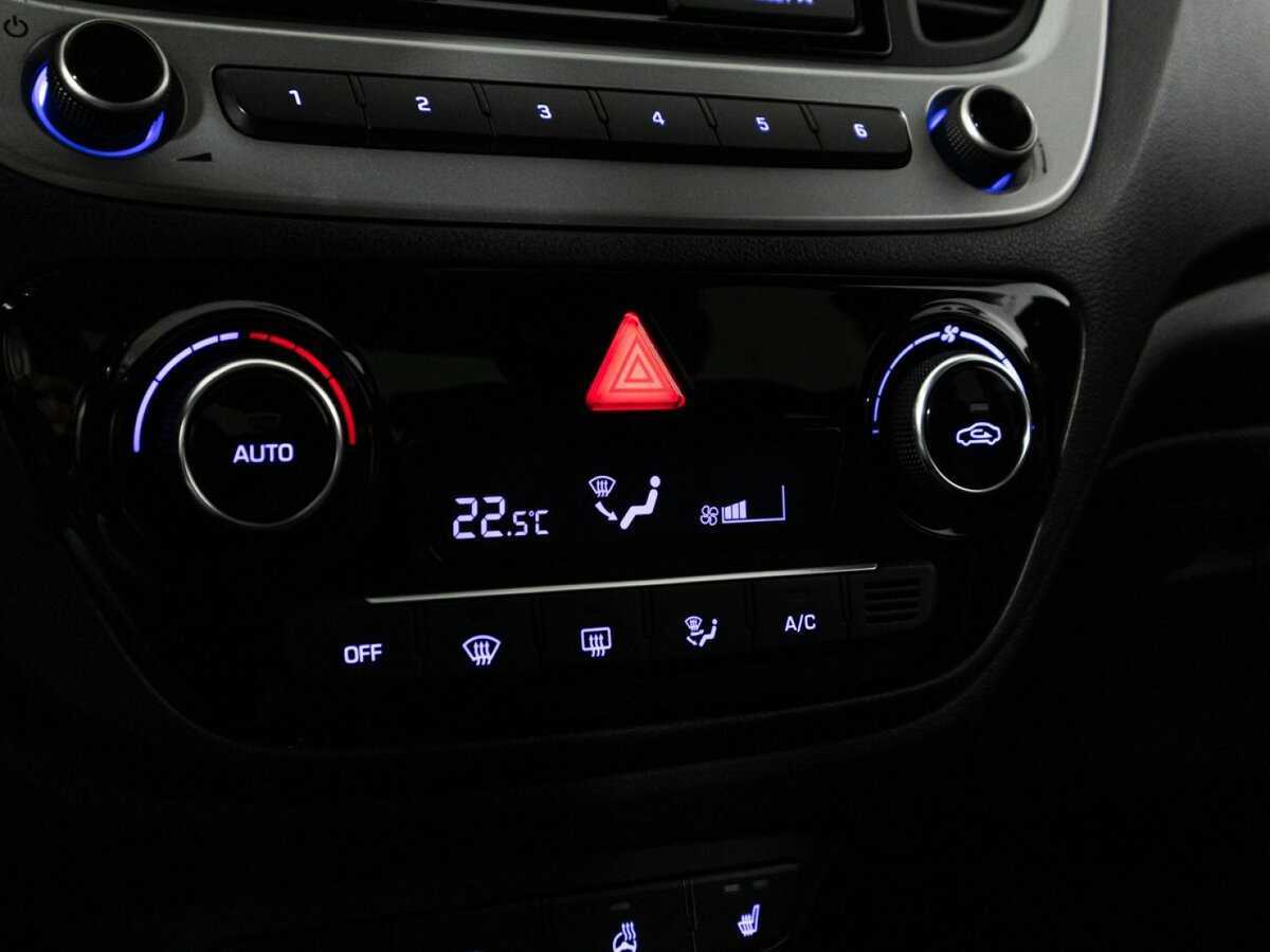 Купить Hyundai Solaris, 2018, 120 365 км, фото №14