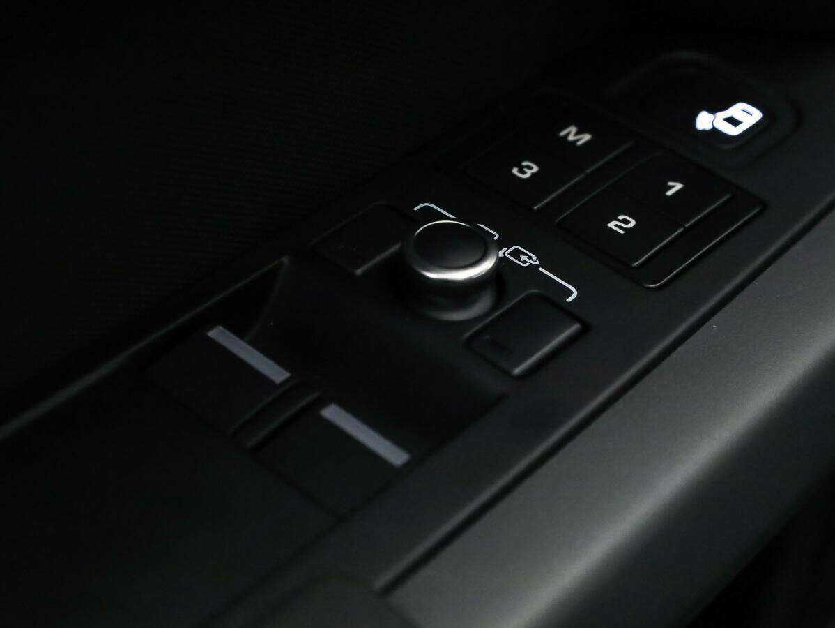 Купить Land Rover Defender 90, 2021, 79 925 км, фото №16