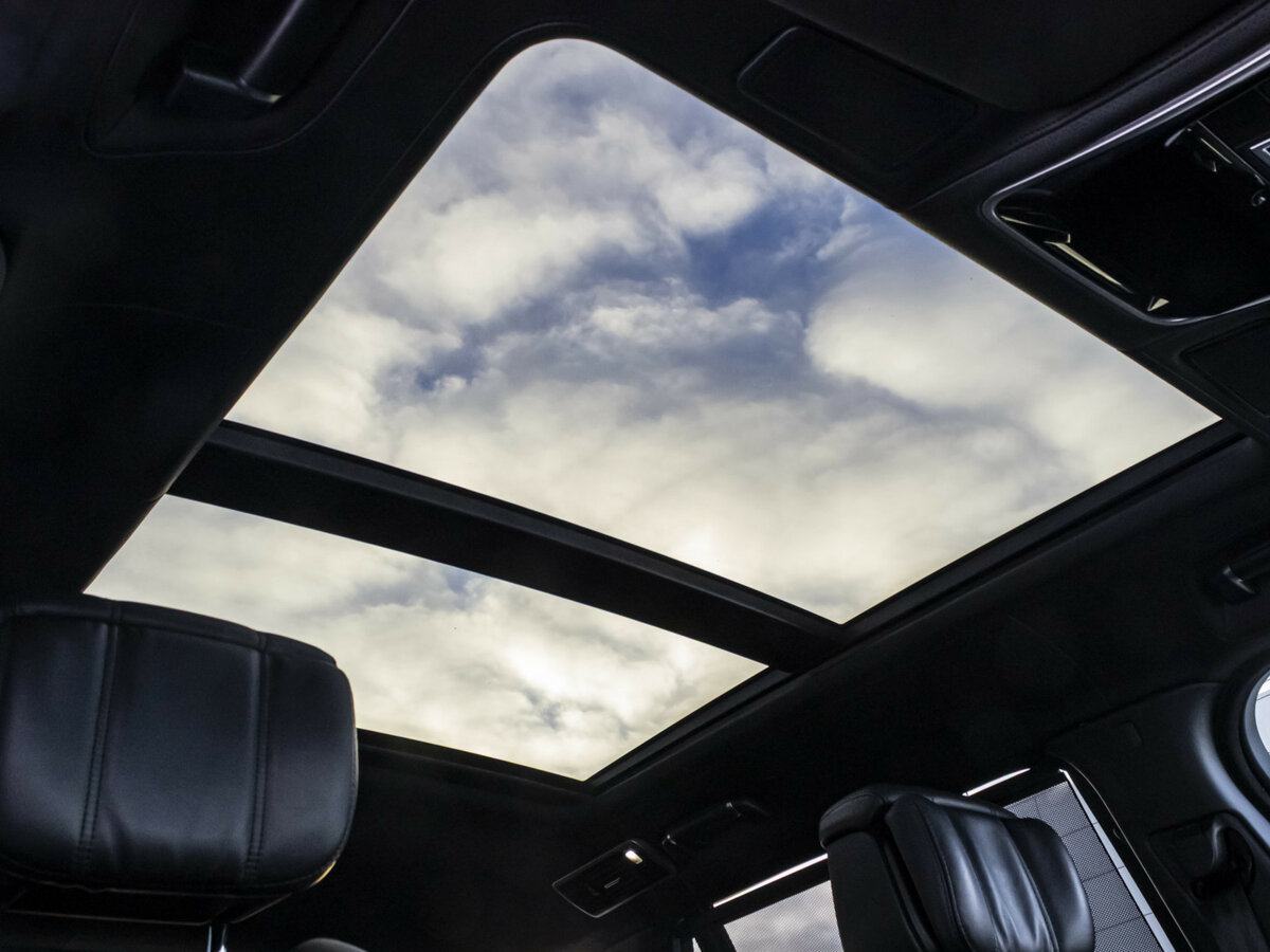 Купить Land Rover Range Rover Long IV Рестайлинг, 2018, 59 090 км, фото №20