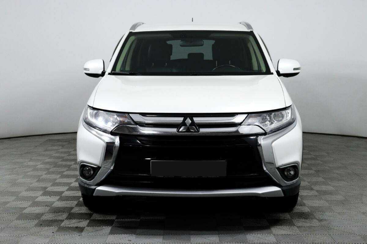 Купить Mitsubishi Outlander, 2015, 70 761 км, фото №2
