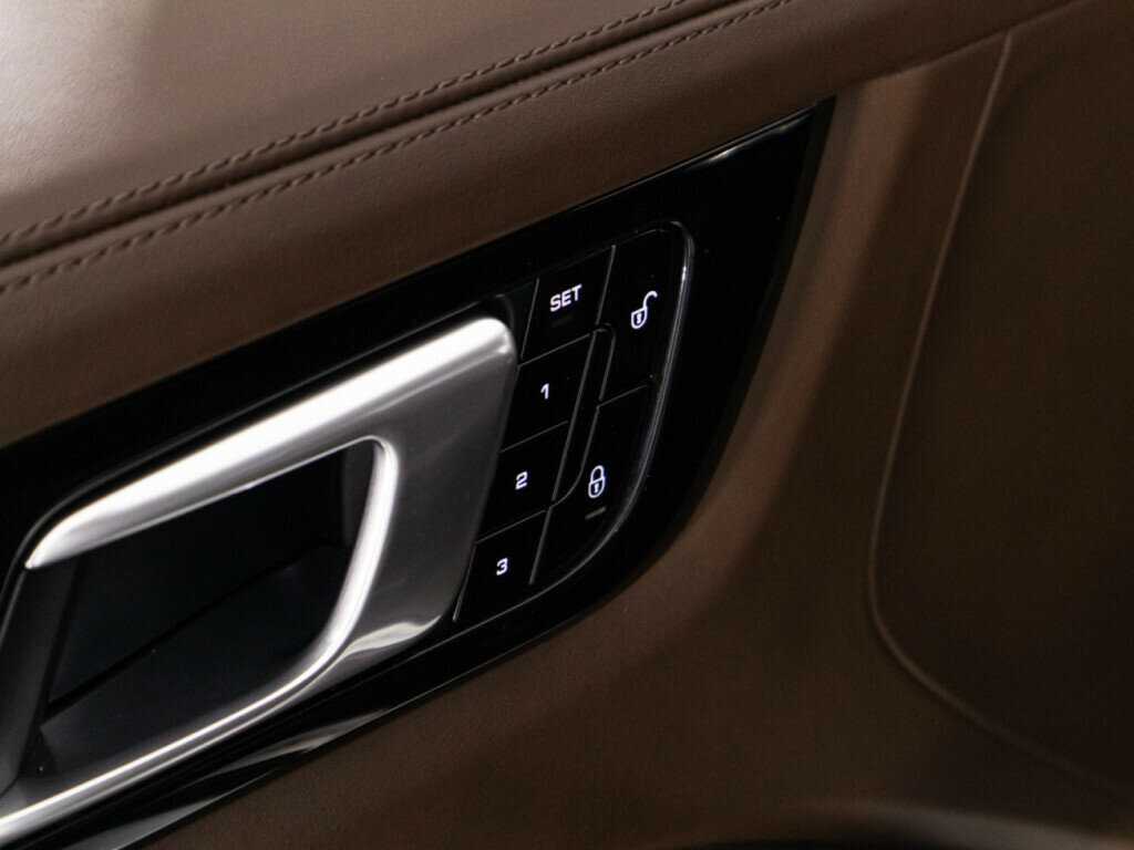 Купить Porsche Cayenne Turbo, 2018, 80 384 км, фото №18