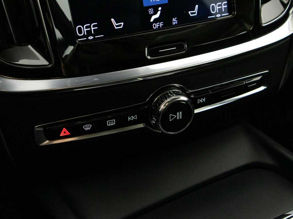 Купить Volvo V60, 2018, 170 606 км, фото №18