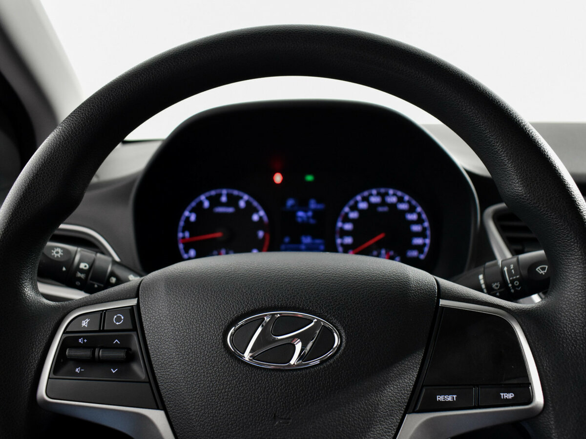 Купить Hyundai Solaris II, 2017, 83 431 км, фото №15