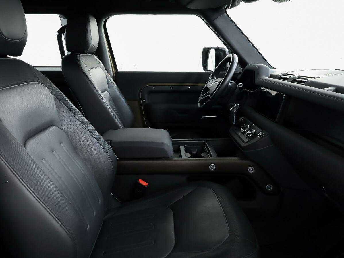 Купить Land Rover Defender 90, 2021, 79 925 км, фото №11
