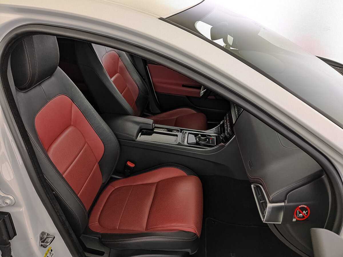 Купить Jaguar XE, 2019, 81 100 км, фото №22