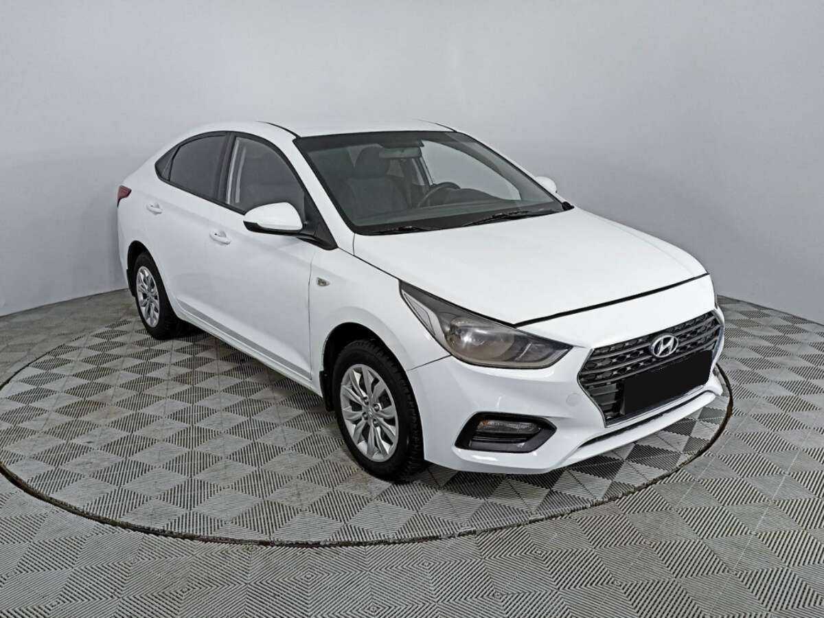 Купить Hyundai Solaris, 2017, 157 403 км, фото №3