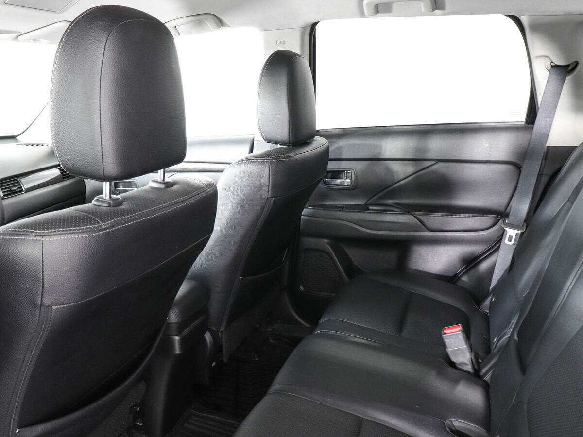 Купить Mitsubishi Outlander, 2016, 165 173 км, фото №12