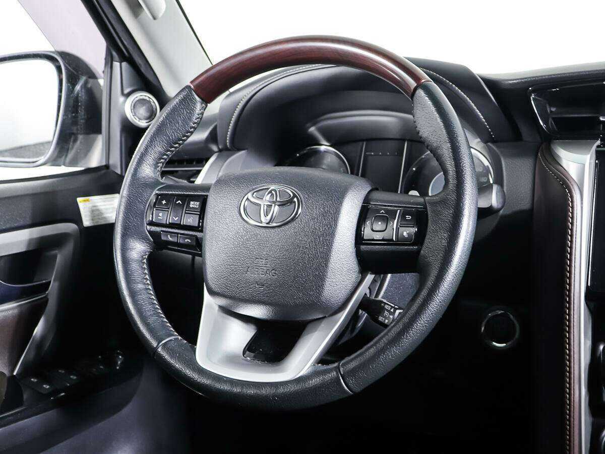 Купить Toyota Fortuner, 2017, 128 498 км, фото №15