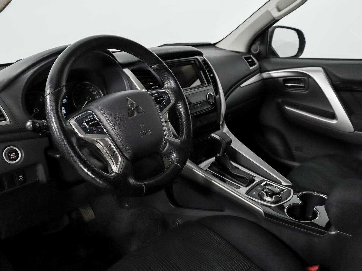 Купить Mitsubishi Pajero Sport, 2017, 90 338 км, фото №9