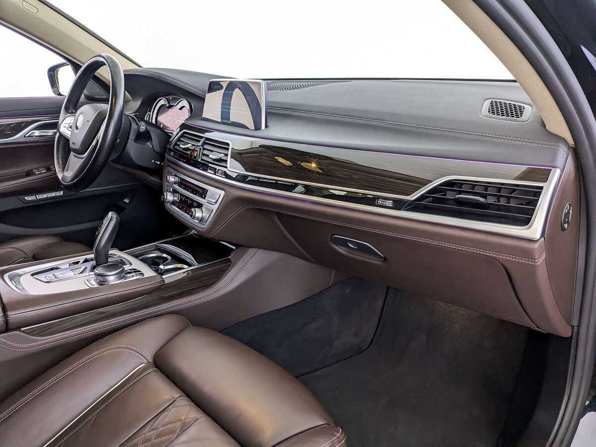 Купить BMW 7 серии Long 740Li xDrive, 2016, 65 355 км, фото №8