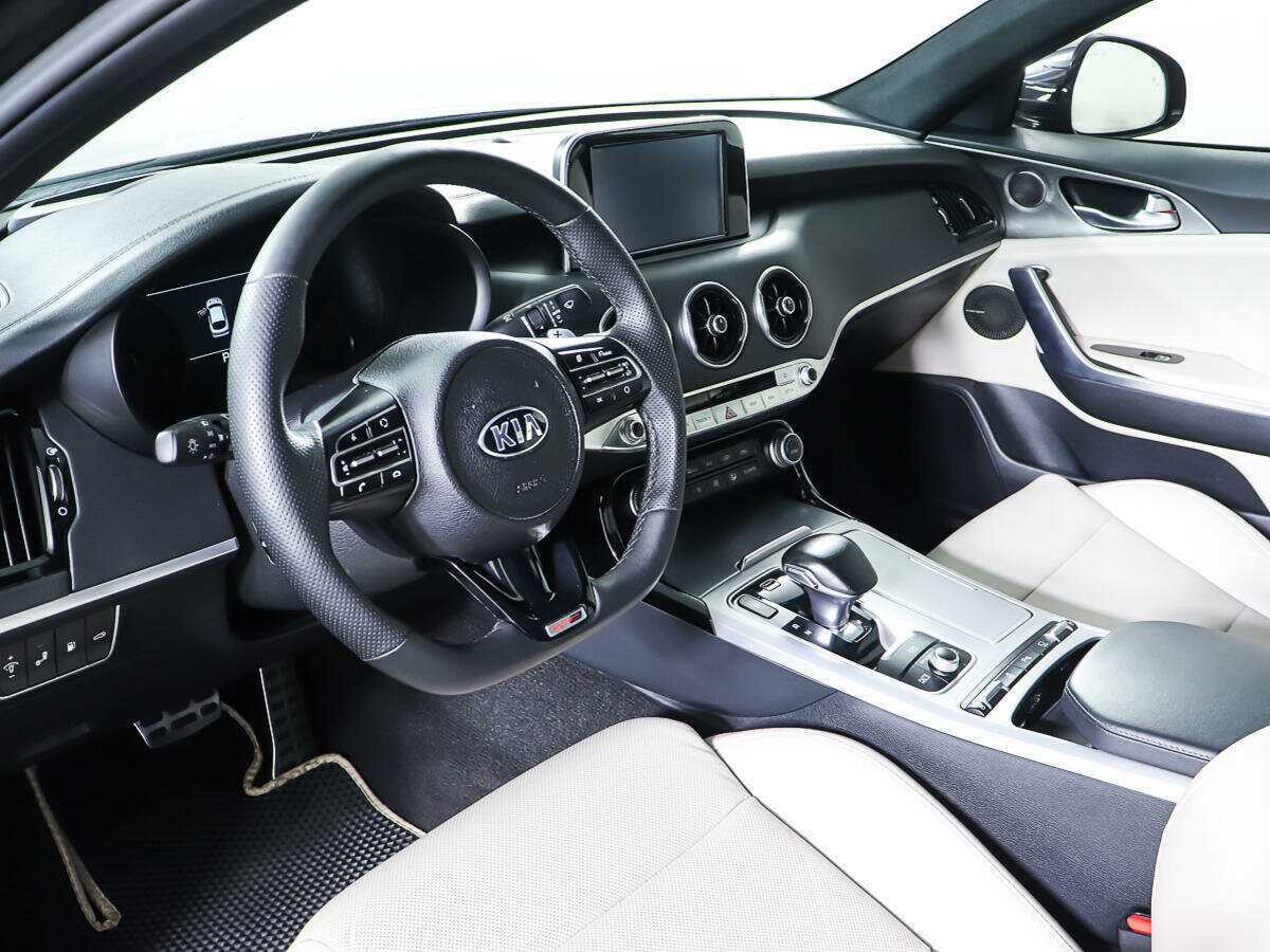 Купить Kia Stinger, 2018, 77 200 км, фото №13