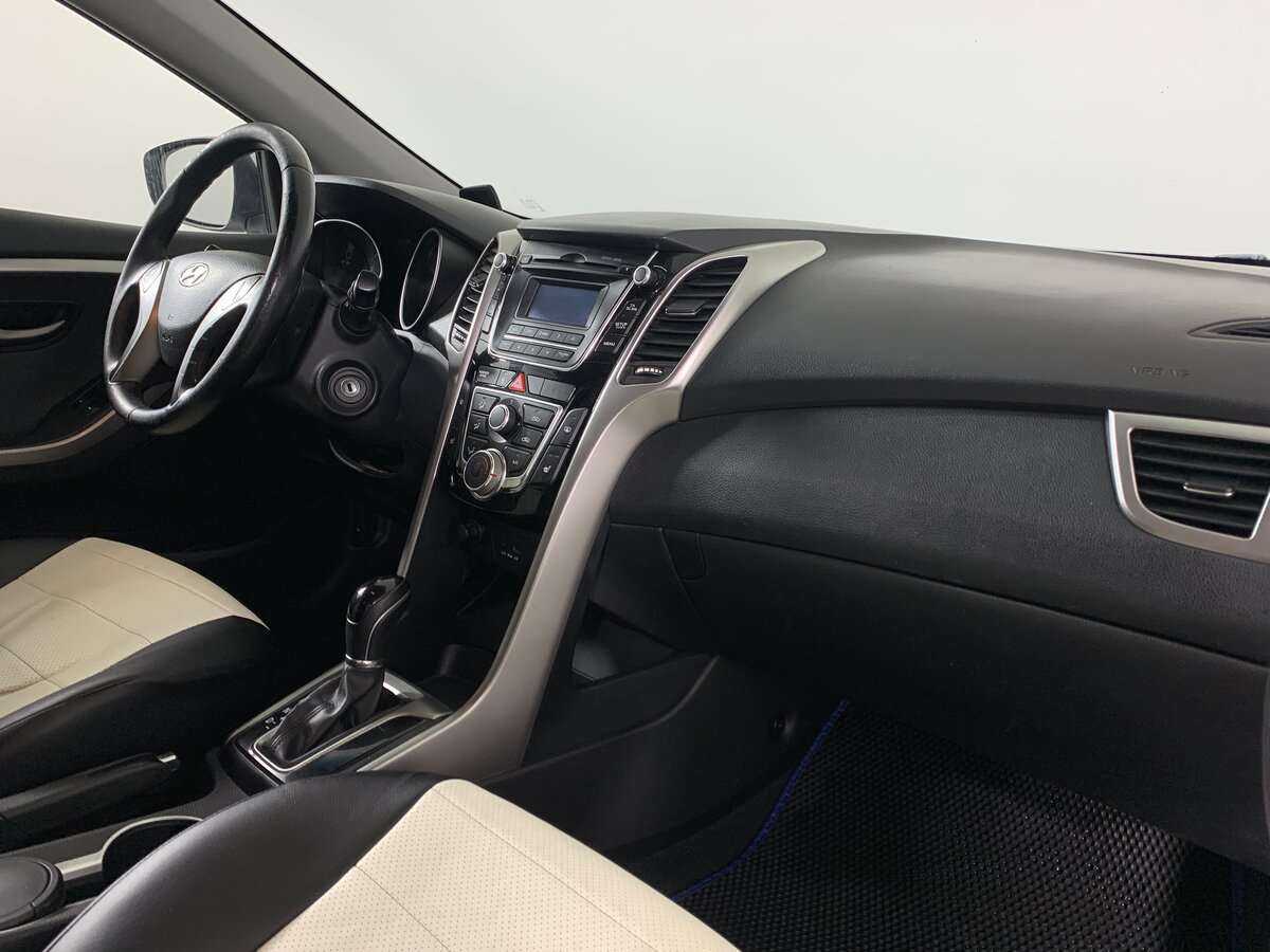 Купить Hyundai i30, 2012, 258 063 км, фото №11