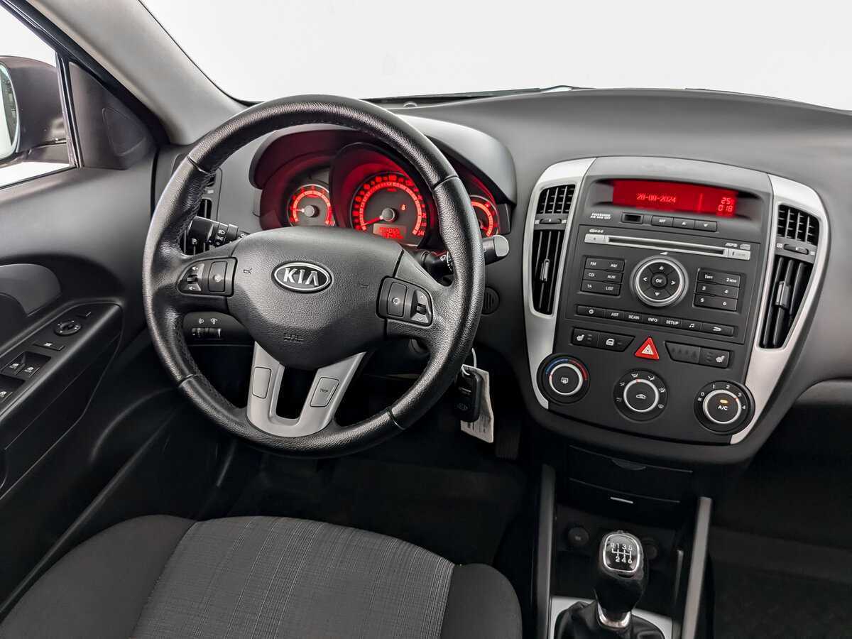 Купить Kia Ceed, 2010, 83 431 км, фото №21