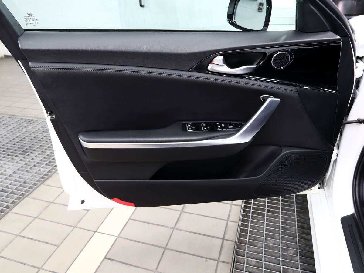 Купить Kia Stinger, 2018, 84 000 км, фото №8