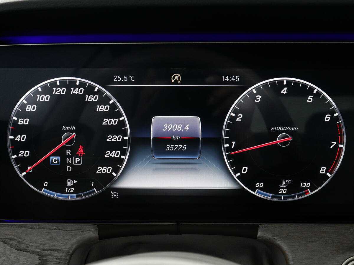 Купить Mercedes-Benz E-Класс 200, 2019, 35 774 км, фото №11